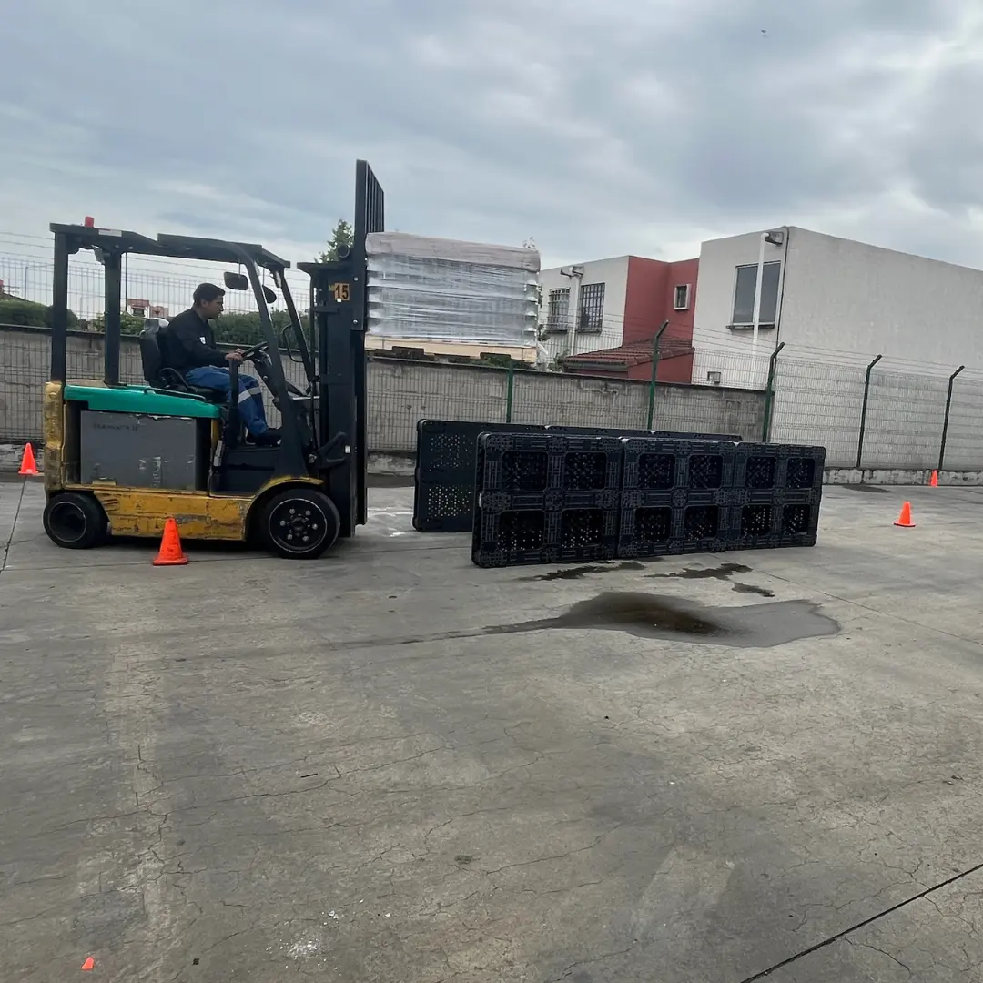 Ejercicios de estiba y seguridad en curso de montacargas