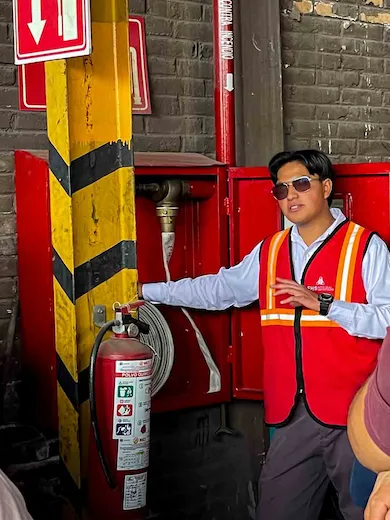 Prácticas reales del curso de prevención de incendios y uso de extintores